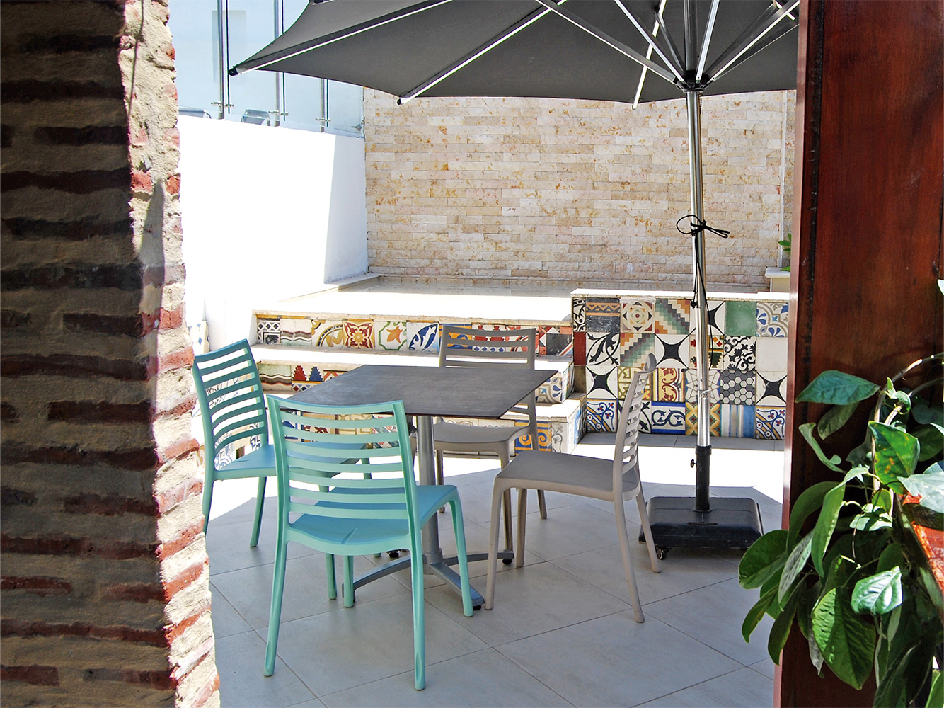 HOTEL CASA ALPHA 06